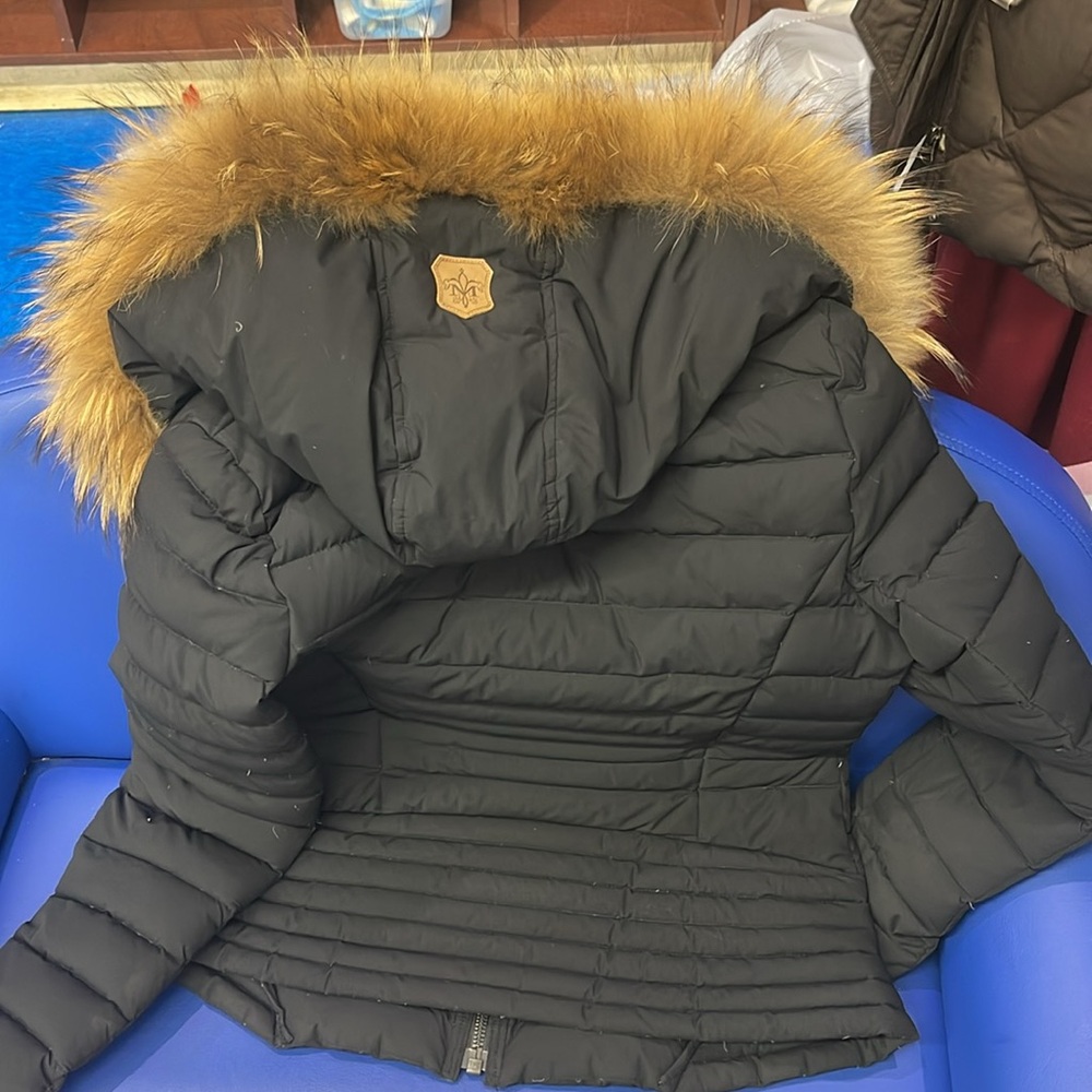 Mackage women’s jacket size Large. - Picture 2 of 7